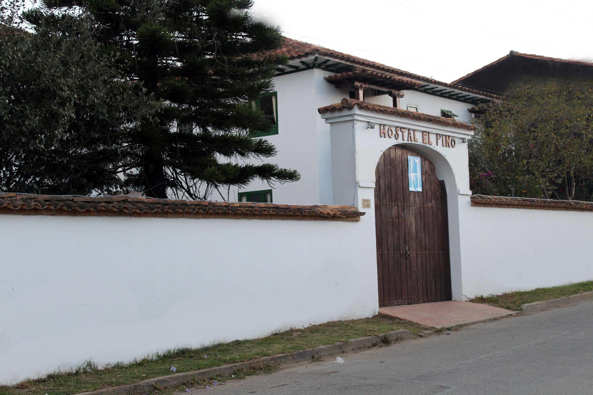 Hostal El Pino Villa de Leyva Exterior photo